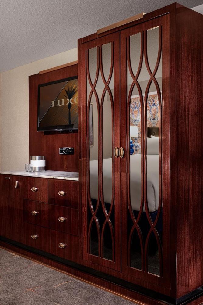 Luxor Hotel & Casino By Suiteness لاس فيغاس المظهر الخارجي الصورة