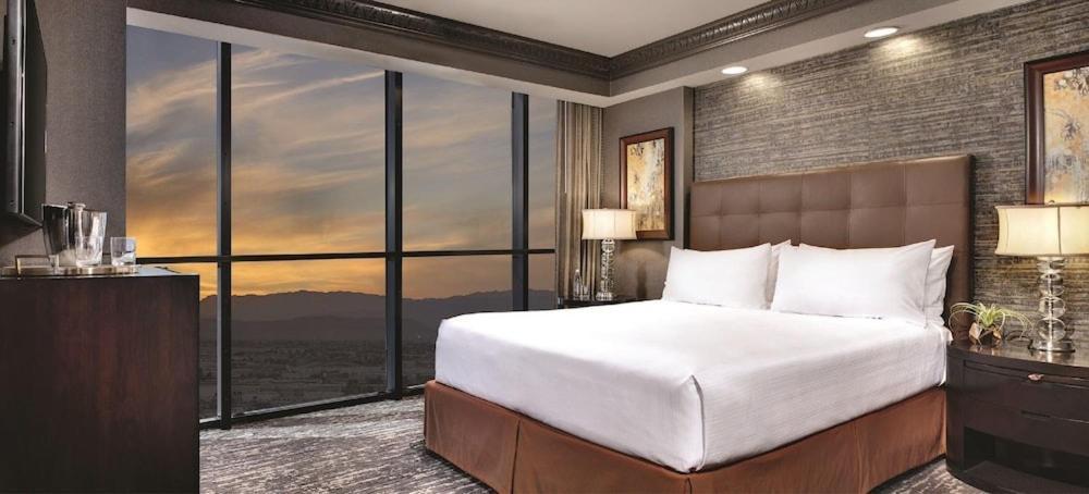 Luxor Hotel & Casino By Suiteness لاس فيغاس المظهر الخارجي الصورة